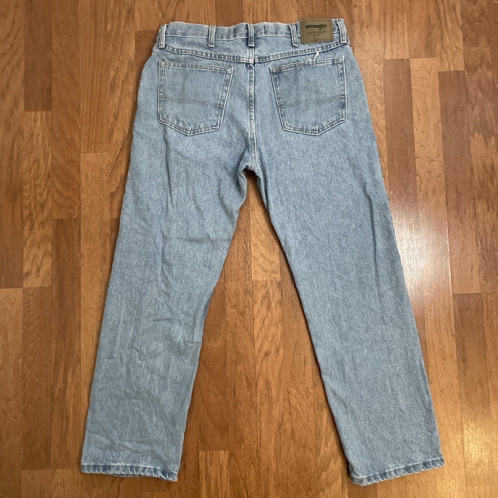 Wrangler Men's Authentic Jeans 34x29 Blue Light Wash Straight Leg Denim - Picture 3 of 9